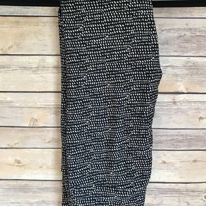 Brand new black and white OS LuLaRoe leggings